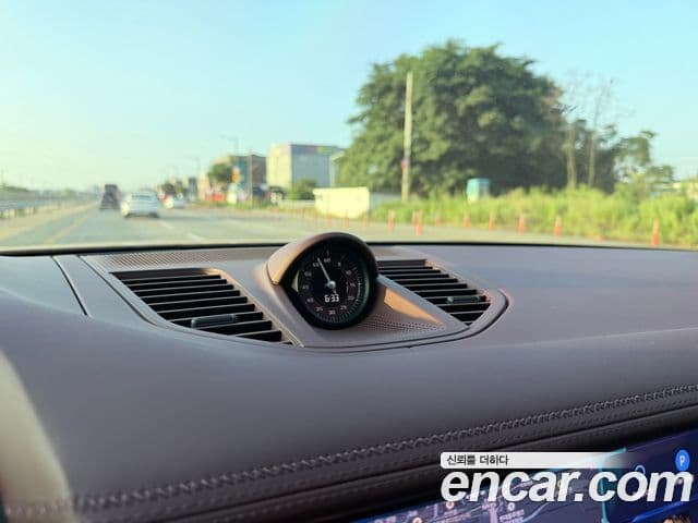 Porsche Panamera 2025 — Photo 6/12