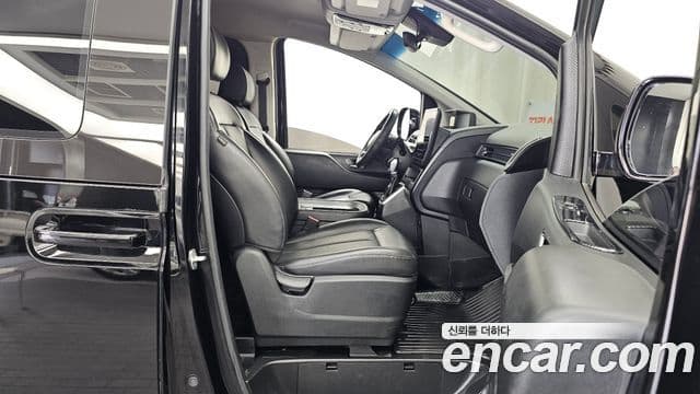 Hyundai Staria 2022 — Фото 11/20