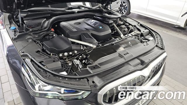BMW 5 Series 2025 — Фото 6/20