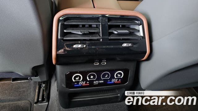 BMW 5 Series 2025 — Фото 19/20
