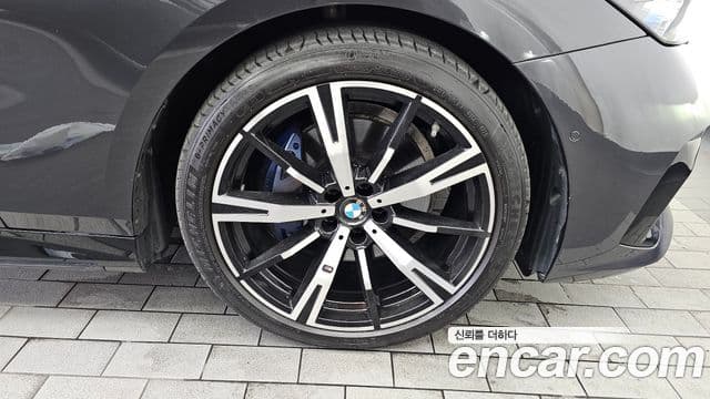 BMW 5 Series 2025 — Şəkil 17/36