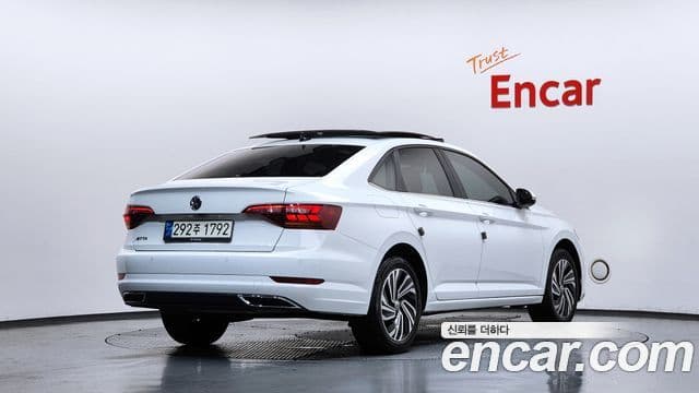 Volkswagen Jetta 2021 — Şəkil 14/32