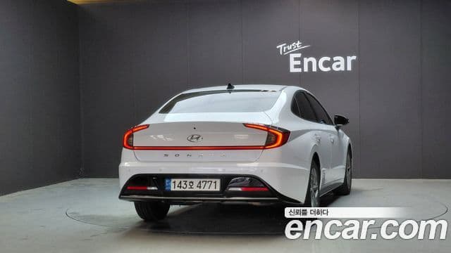Hyundai Sonata 2022 — Фото 4/20