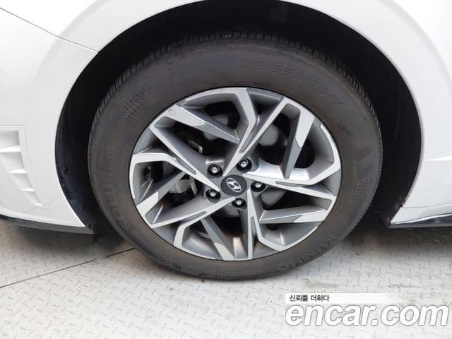 Hyundai Sonata 2022 — Фото 5/20