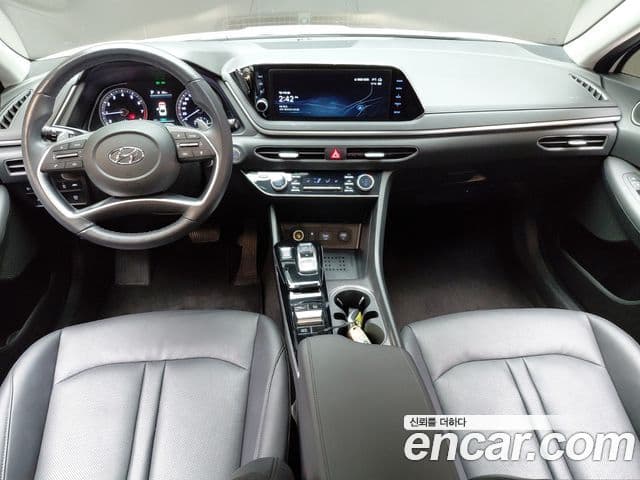 Hyundai Sonata 2022 — Фото 7/20