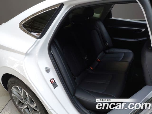 Hyundai Sonata 2022 — Фото 11/20