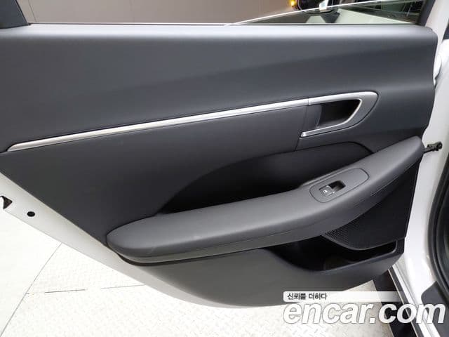Hyundai Sonata Hybrid 2022 — Şəkil 10/32