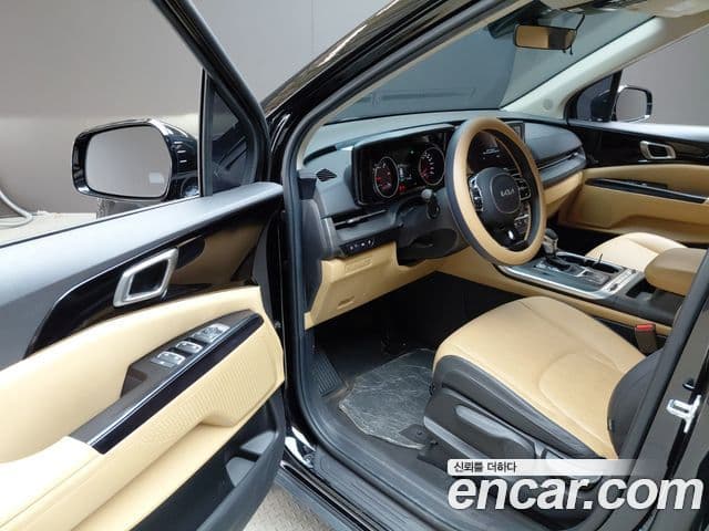 Kia Carnival 2023 — Фото 10/20