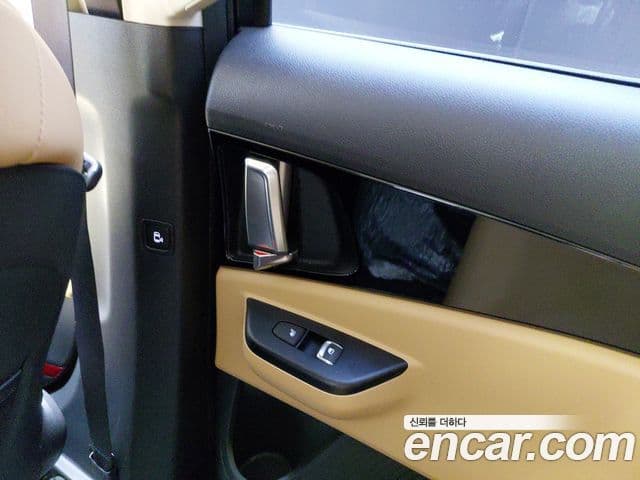 Kia Carnival 2023 — Фото 18/20