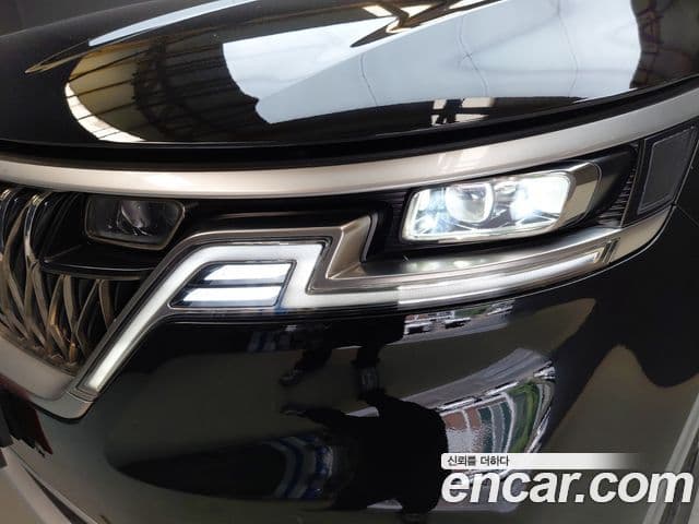 Kia Carnival 2023 — Photo 17/32
