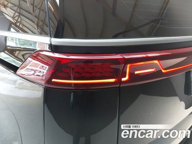 Kia Carnival 2023 — Photo 30/32