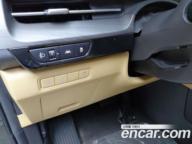 Kia Carnival 2023 — Photo 9/32