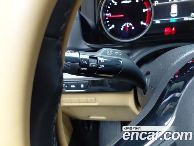 Kia Carnival 2023 — Photo 7/32