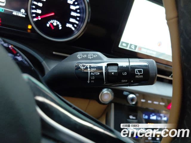 Kia Carnival 2023 — Photo 29/32