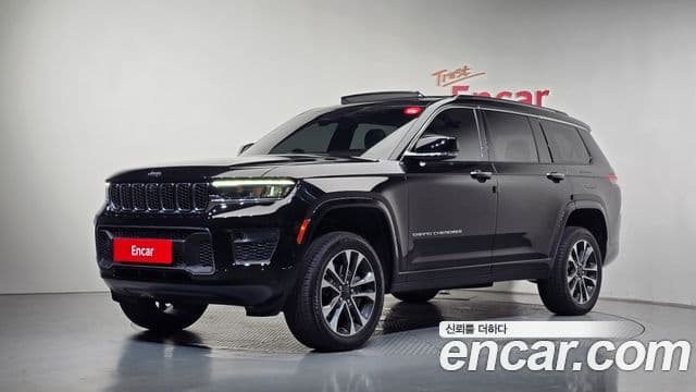 Jeep Grand Cherokee 2022 — Фото 1/20