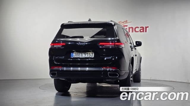 Jeep Grand Cherokee 2022 — Фото 4/20