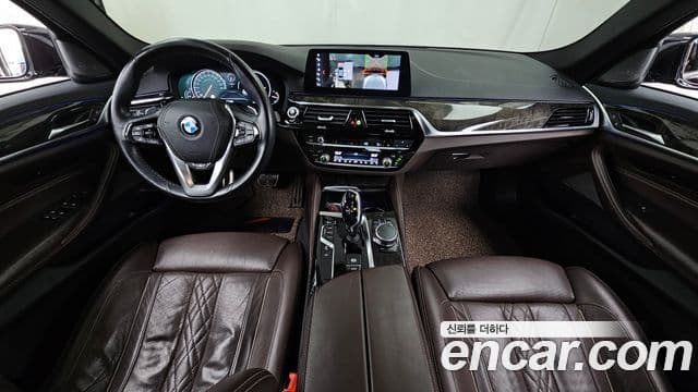 BMW 5 Series 2018 — Фото 6/20