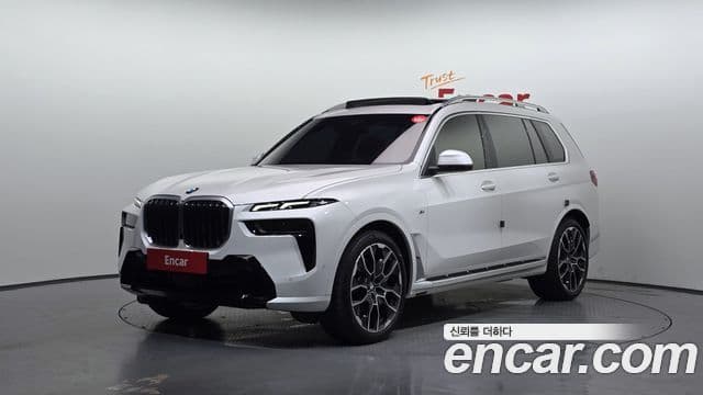 BMW X7 2025 — Фото 1/20
