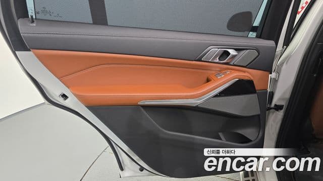 BMW X7 2024 — Photo 4/32