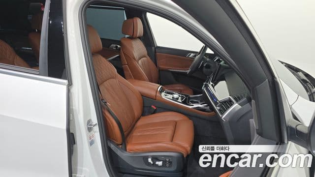 BMW X7 2024 — Photo 14/32