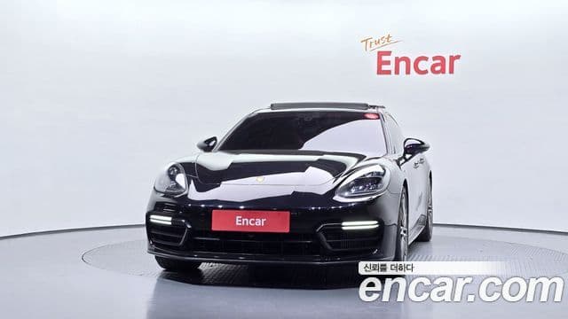 Porsche Panamera 2019 — Фото 3/20