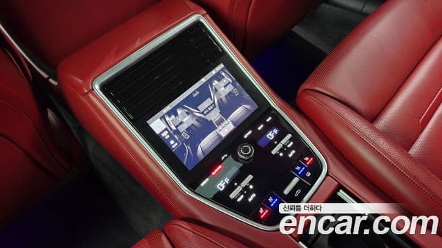Porsche Panamera 2019 — Фото 18/20