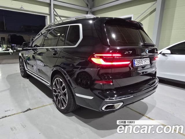 BMW X7 2025 — Photo 8/19