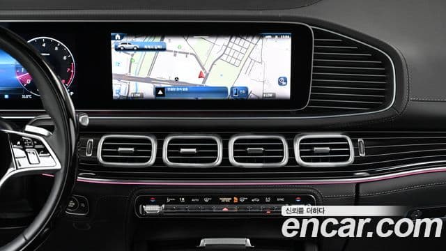Mercedes-Benz GLS-Class 2025 — Фото 13/20