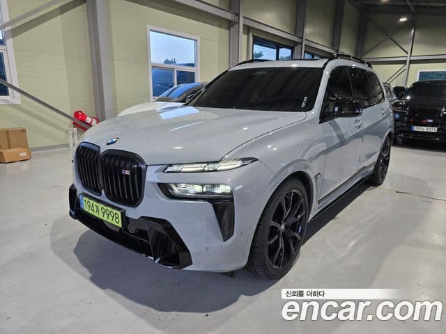 BMW X7 2025 — Фото 1/20