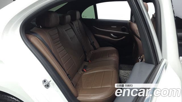 Mercedes-Benz E-Class 2021 — Şəkil 22/32