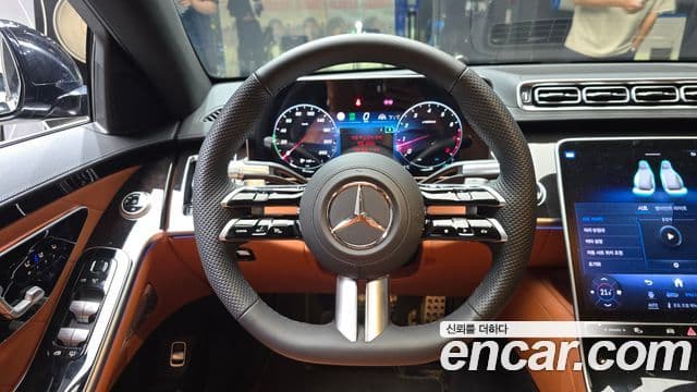 Mercedes-Benz S-Class 2025 — Фото 14/20