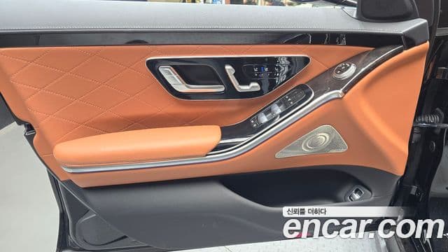 Mercedes-Benz S-Class 2025 — ფოტო 19/30