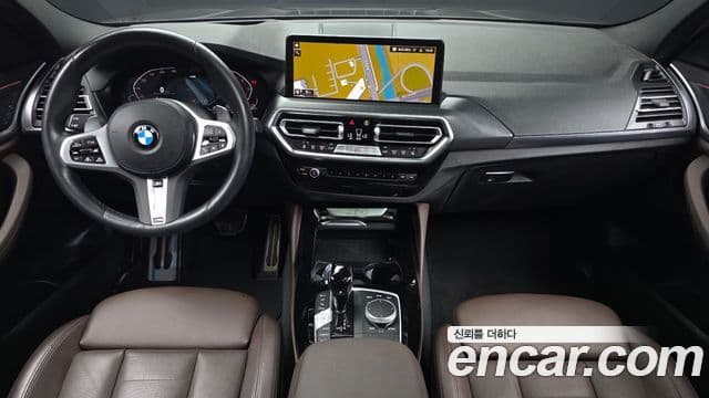 BMW X4 2023 — Photo 24/32