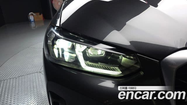 BMW X4 2023 — Photo 1/32