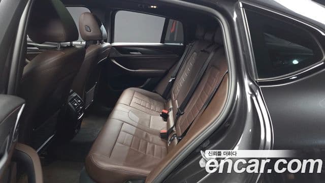 BMW X4 2023 — Photo 20/32