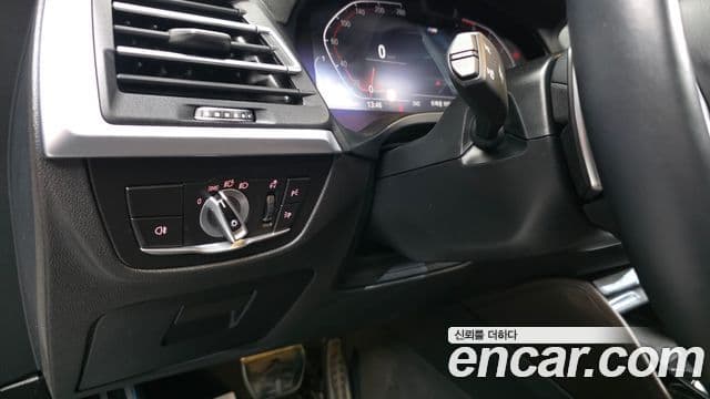 BMW X4 2023 — Photo 32/32