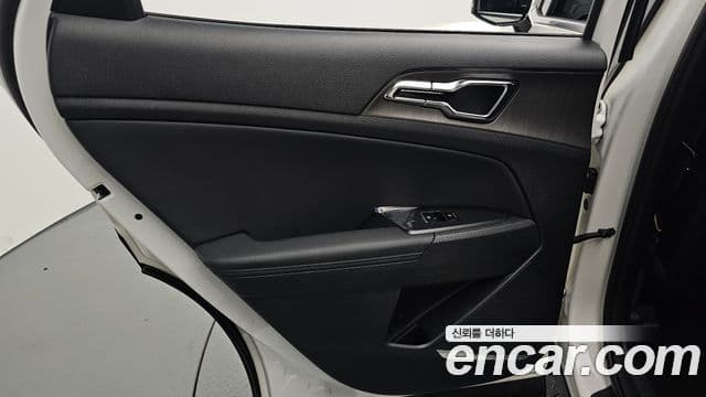 Kia Sportage 2025 — Photo 10/34