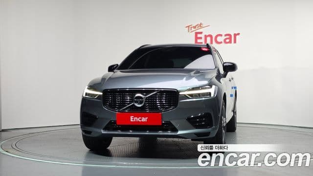 Volvo XC60 2021 — Фото 3/20