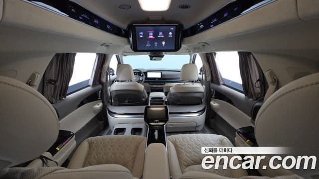 Kia Carnival 2024 — Фото 17/20