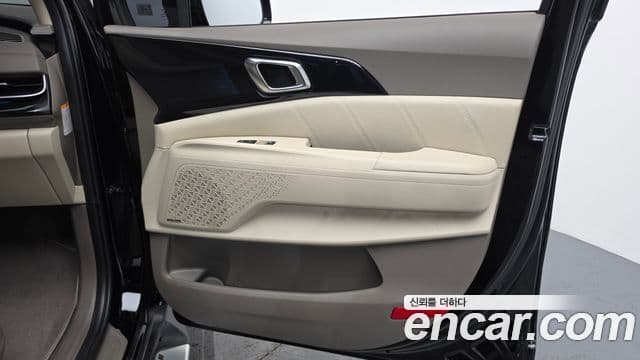 Kia Carnival 2024 — Şəkil 33/41