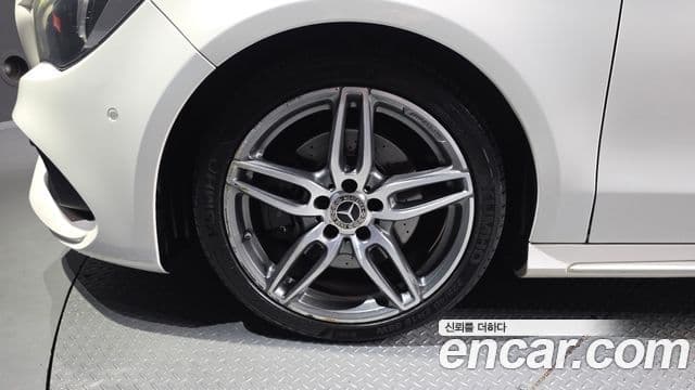 Mercedes-Benz CLA-Class 2018 — ფოტო 1/20