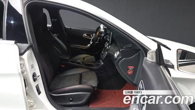 Mercedes-Benz CLA-Class 2018 — ფოტო 11/20