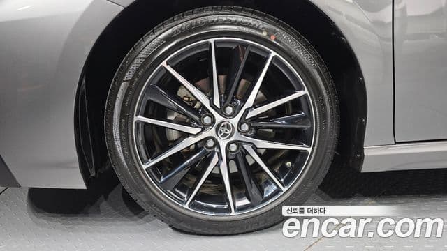 Toyota Camry 2024 — Photo 24/31