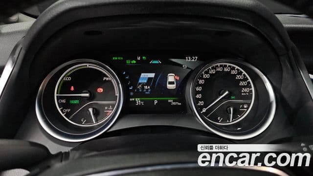 Toyota Camry 2024 — Photo 6/31