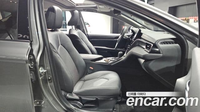 Toyota Camry 2024 — Photo 28/31