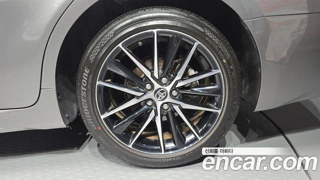 Toyota Camry 2024 — Photo 22/31
