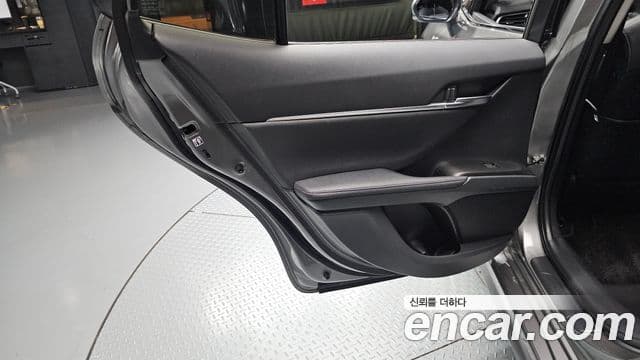 Toyota Camry 2024 — Photo 14/31