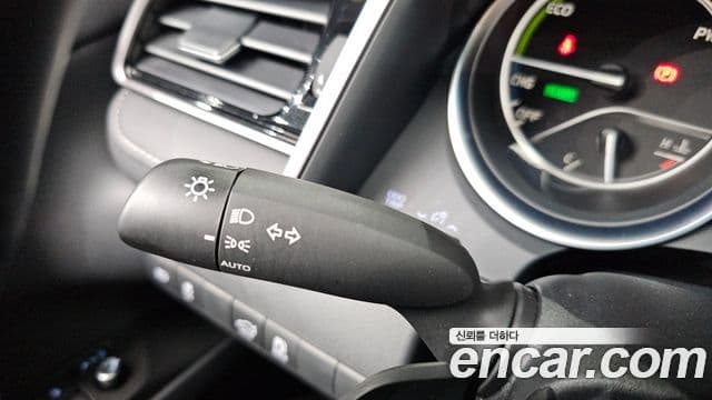 Toyota Camry 2024 — Photo 2/31