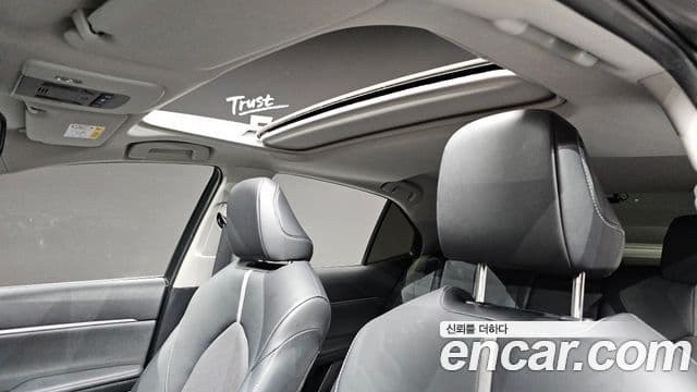 Toyota Camry 2024 — Photo 10/31