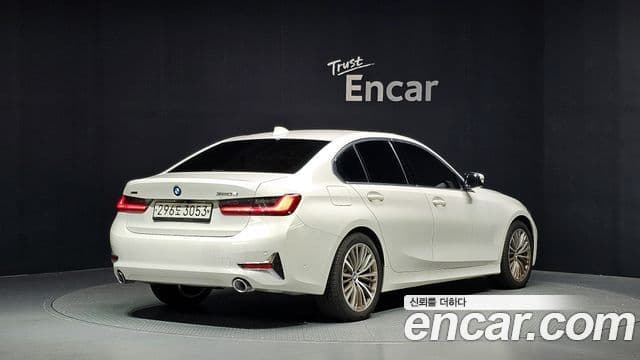 BMW 3 Series 2019 — Фото 2/20